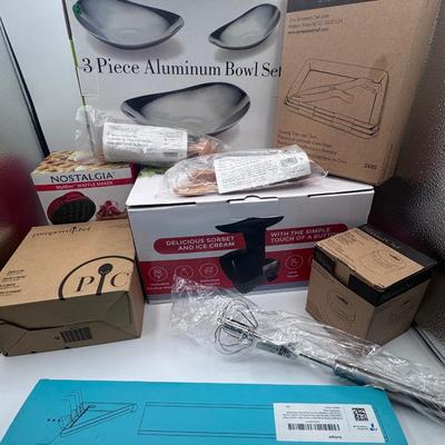 Pampered Chef & Kitchen Friends Bundle