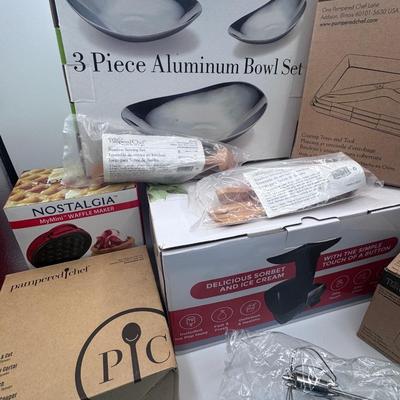 Pampered Chef & Kitchen Friends Bundle