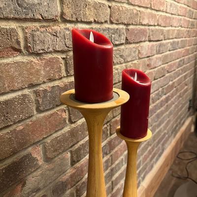2 TALL WOODEN CANDLE HOLDERS WITH FLAMELESS CANDLES