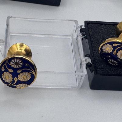 Lot of 6 Cufflinks