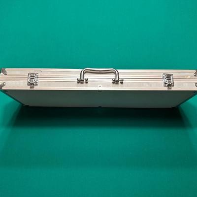 DELUXE POKER GAME SET