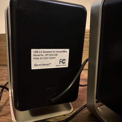 GAMING COMPUTER W/WIN 10, GAMING CHAIR, GEAR HEAD SPEAKERS, MOUSE AND KEYBOARD