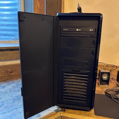 GAMING COMPUTER W/WIN 10, GAMING CHAIR, GEAR HEAD SPEAKERS, MOUSE AND KEYBOARD