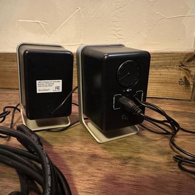 GAMING COMPUTER W/WIN 10, GAMING CHAIR, GEAR HEAD SPEAKERS, MOUSE AND KEYBOARD