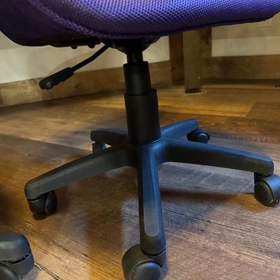 2 ADJUSTABLE GAMING CHAIRS