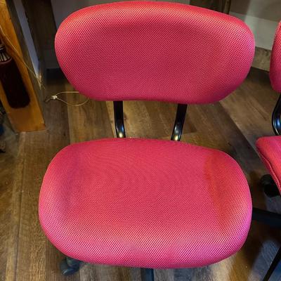 2 ADJUSTABLE GAMING CHAIRS