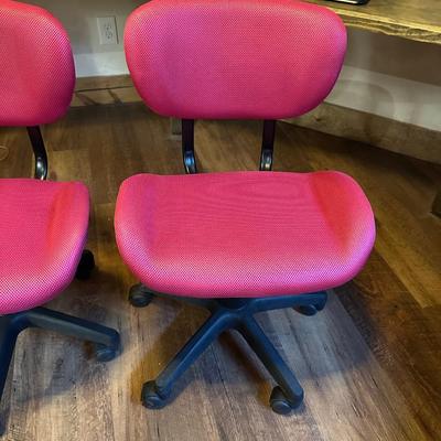 2 ADJUSTABLE GAMING CHAIRS