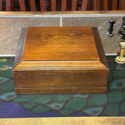 POKER CHIPS IN A WOODEN BOX AND UNIQUE CHESS PIECES