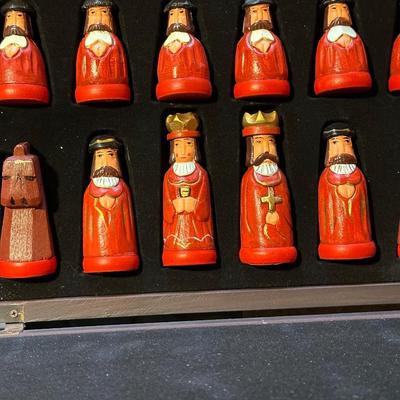 THOMAS PACCONI CLASSICS HAND-CARVED CHESS & CHECKERS SET