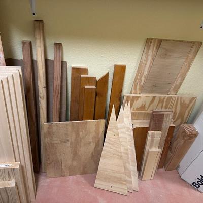 LARGE AMOUNT OF LUMBER AND SCRAP LUMBER