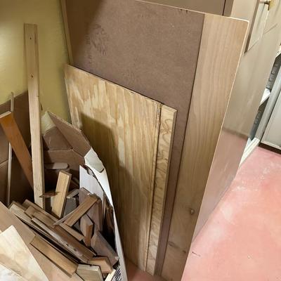 LARGE AMOUNT OF LUMBER AND SCRAP LUMBER