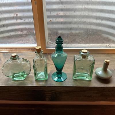 SMALLER DECORATIVE BOTTLES