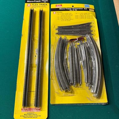 MICRO TRACK EXPANSION SET AND FLEX TRACK