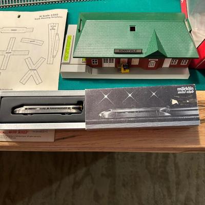 MODEL RAILROAD BUILDINGS AND MORE