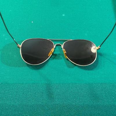 HAMPDEN WATCH CO POCKET WATCH AND 2 GLASSES