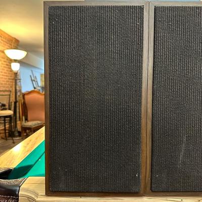 GRAYMART 2-BAND RECEIVER & A PAIR OF SPEAKERS