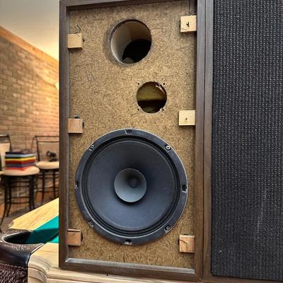 GRAYMART 2-BAND RECEIVER & A PAIR OF SPEAKERS