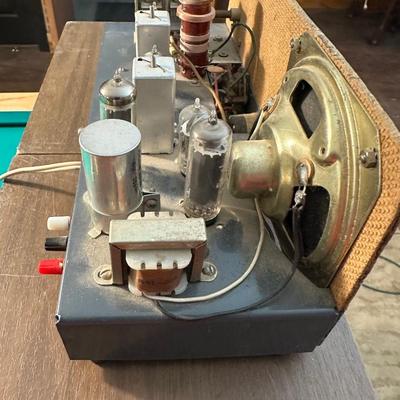 GRAYMART 2-BAND RECEIVER & A PAIR OF SPEAKERS