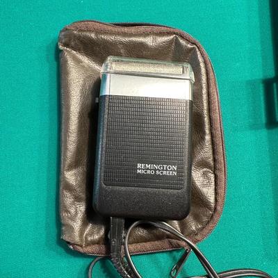 WAHL HAIR CLIPPERS AND 2 ELECTRIC SHAVERS