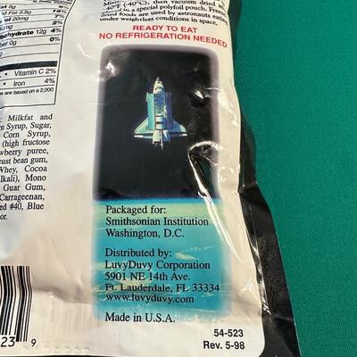 SPACE SHUTTLE ATLANTIS STS-135 FINAL MISSION NASA COLLECTOR PATCH & FREEZE DRIED ICE CREAM SPACE FOOD