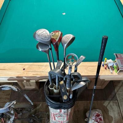 SET OF GOLF CLUBS, BUDWEISER BAG, GOLF BALLS AND DOLLY