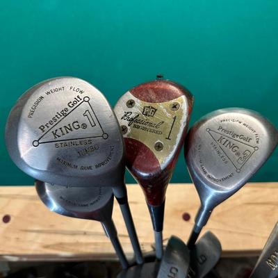 SET OF GOLF CLUBS, BUDWEISER BAG, GOLF BALLS AND DOLLY