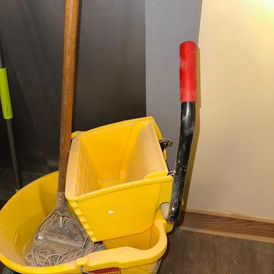 COMMERCIAL MOP BUCKET, MOP, WASTE CAN AND BROOM