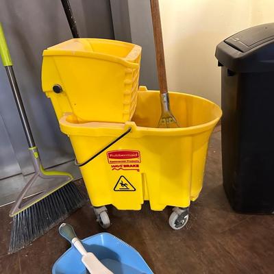 COMMERCIAL MOP BUCKET, MOP, WASTE CAN AND BROOM