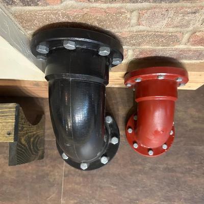 WOODEN SHELF AND 2 FAKE PIPES FOR AN INDUSTRIAL LOOK