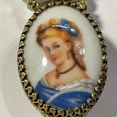 Vintage Triple Strand Pearlescence Crystal Bead Necklace 23.5" w/Florenza Limoges Hand Painted Portrait Cameo Clasp in VG Preowned...
