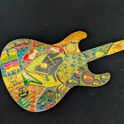 Hard Rock Cafe 20th Anniversary Chicago Guitar Puzzle Pin Set (HW)