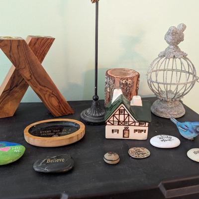 Painted Rocks Wooden Candle Holder Metal Dome Bird Cage (HW)
