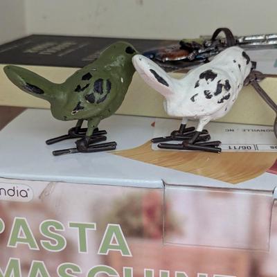 Cute Mini Cast Iron Bird Figurines (HW)
