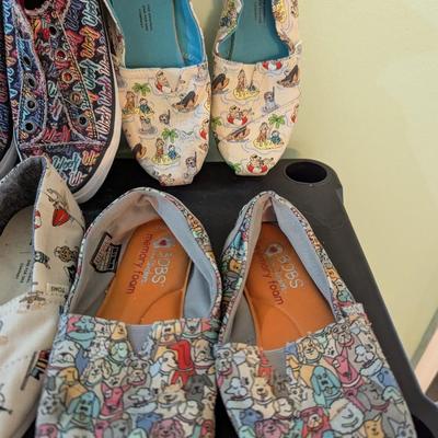 Bobs & Toms Shoes Size 8