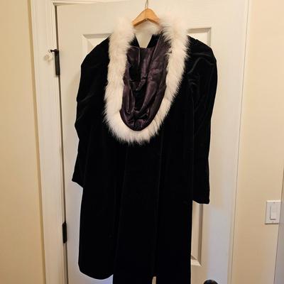 Ladies Designer Evening Coats & More (UGB2-JS)