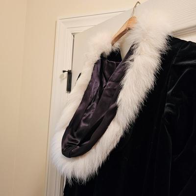 Ladies Designer Evening Coats & More (UGB2-JS)