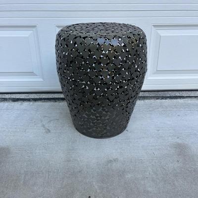 Metal Heart Motif Outdoor Side Table/Plant Stand (G-MG)