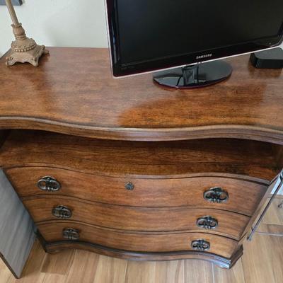 3 Drawer Dresser/TV stand
