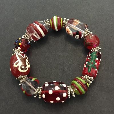 Cute Christmas art glass beaded bracelet