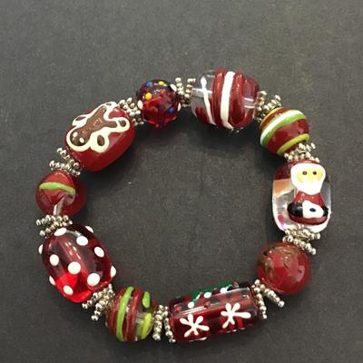 Cute Christmas art glass beaded bracelet