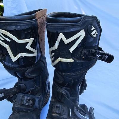 Alpinestars Motocross Boots Sizes 7,8 & 8.5 Plus Bionic Plus Knee Protectors (G-JS)