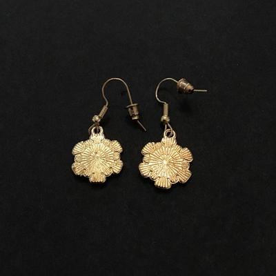 Cute Snowflake dangle earrings