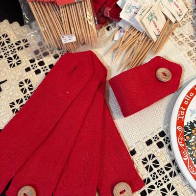 Hardanger, napkin rings from Stabo, placemats, Norwegian trivet