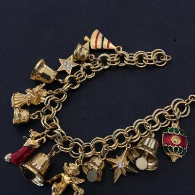 Beautiful gold tone, cherub angel Christmas charm bracelet, vintage