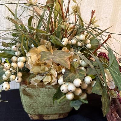 Decor & basket