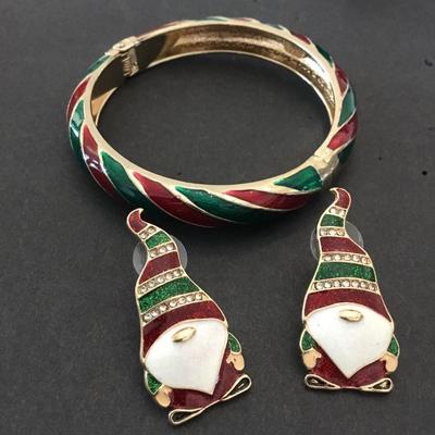 Cute vintage Gnome stud earrings and vintage bangle bracelet, Christmas holiday set
