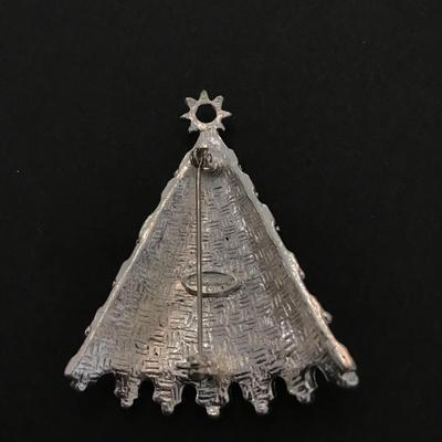 Vintage Dancraft Christmas tree brooch