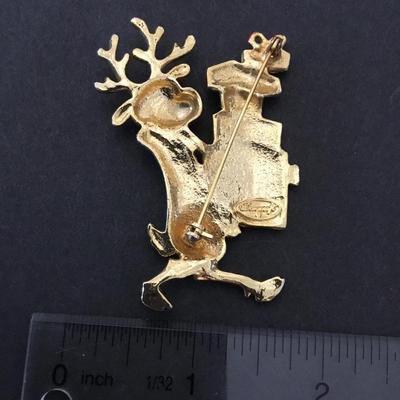 Danecraft reindeer Christmas gifts brooch vintage