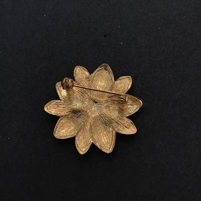 Poinsettia brooch pin