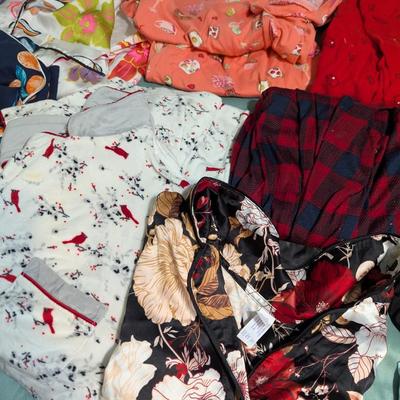 Array Of Sleepwear Most Of Them Are Sets (PB)